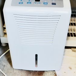 GE 30 Pint Dehumidifier 