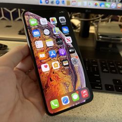 iPhone XS Max 64GB Unlocked To Any Carrier! Like New!