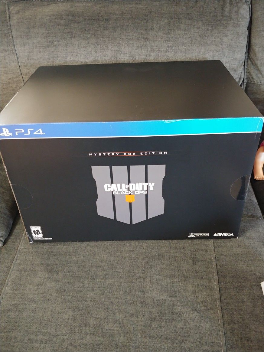 THIS IS NOT A PS4 CONSOLE. Call of Duty: Black Ops 4 Collectors Edition (PlayStation 4, 2018).