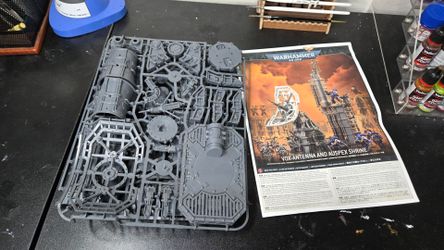 Warhammer Vox-Antenna and Auspex Shrine terrain