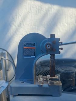 Central Machinery 1 Ton Arbor Press