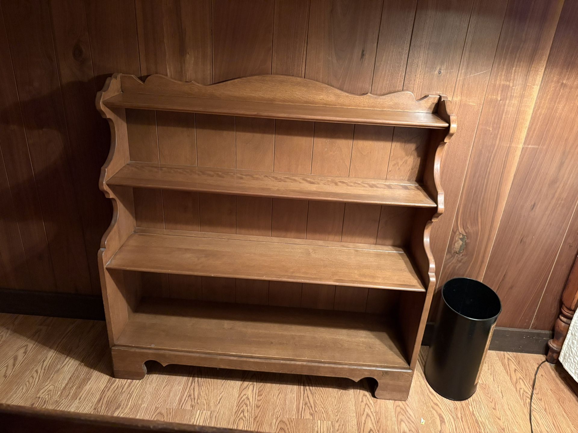 Vintage Ethan Allen Shelf , Can Hang on Wall