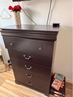 Dresser