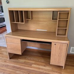 Desk with hutch