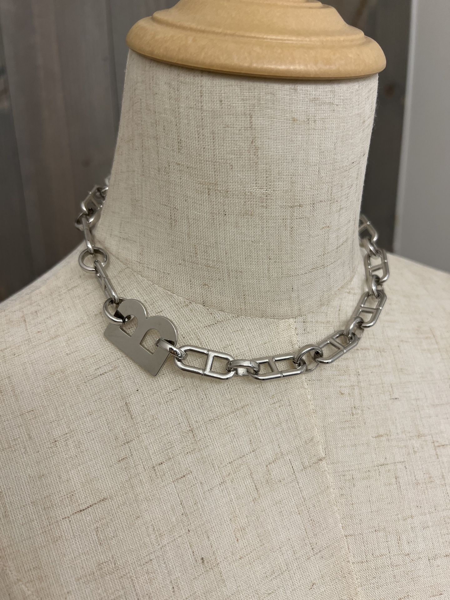 Huge B metal choker