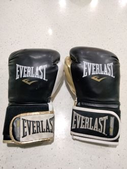 BOXING GLOVES