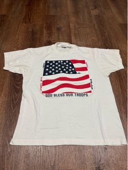 1990s "God Bless Our Troops" graphic tee size XL