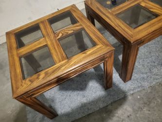 Set of 2 wood side table