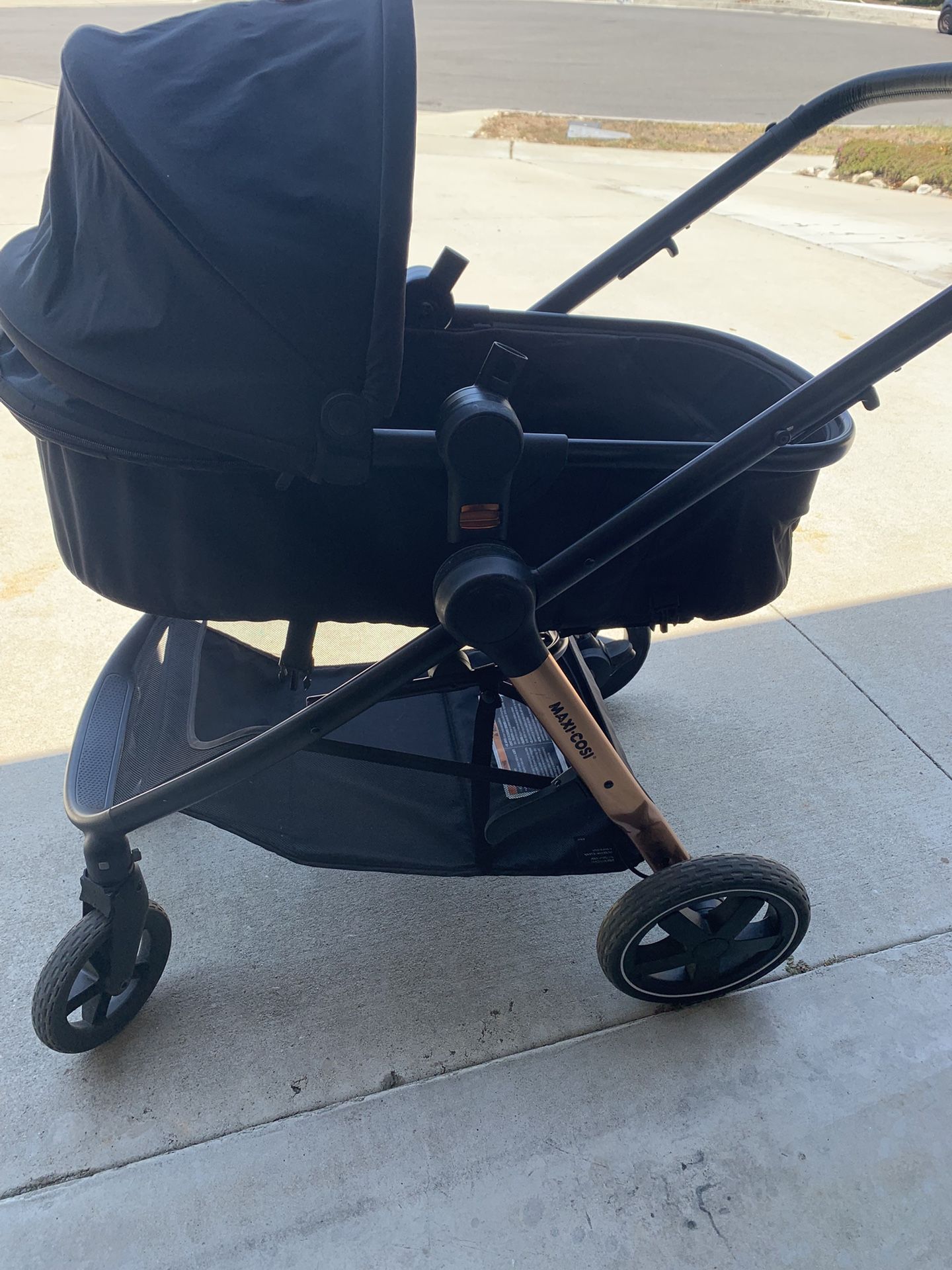 $35 Maxi-Cosi Zeliaâ„¢ Luxe 5-in-1 Modular Travel System
