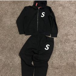 Supreme Set