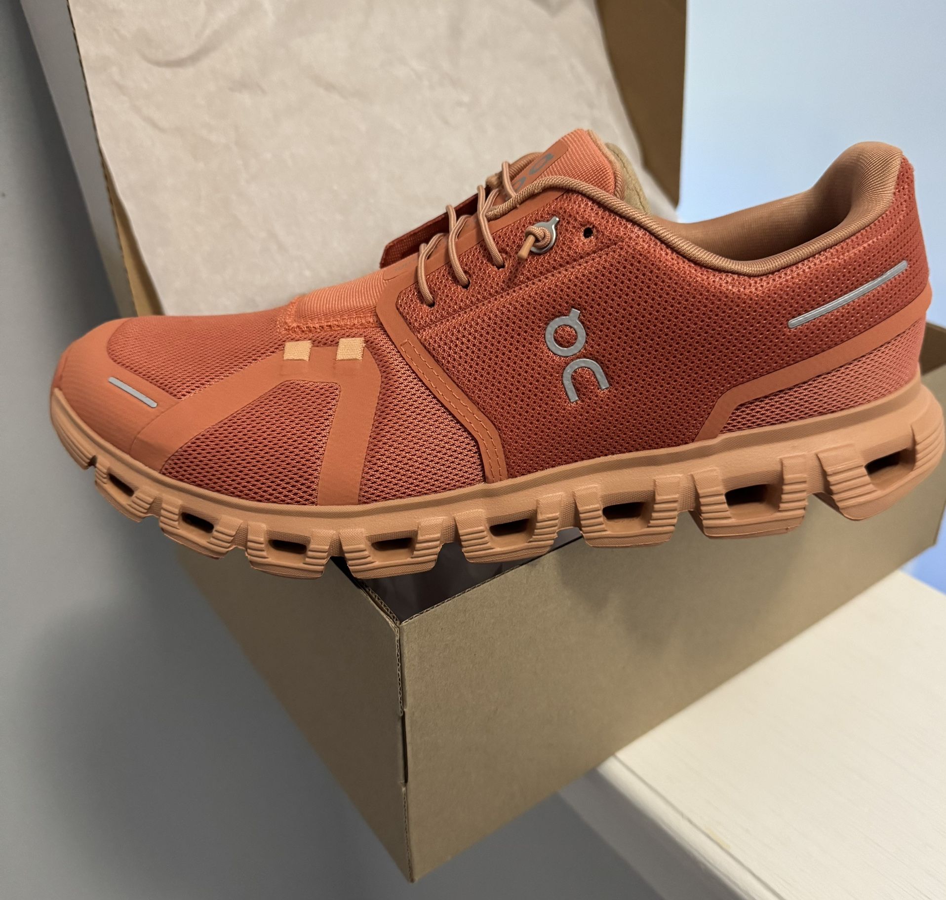 On Cloud Shoes Size 10