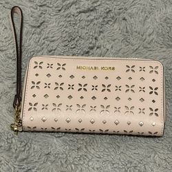 Michael Kors Light Pink Wallet 