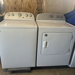 Whirlpool High Efficiency Top Load Washer And Whirlpool Electric Dryer Matching Set