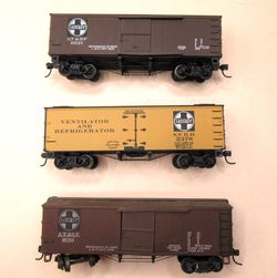 Vintage Santa Fe 36' Wood Freight Car HO Scale Lot of 3 Built