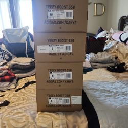 4 PAIR YEEZYS WOMEN ALMOST BRAND NEW