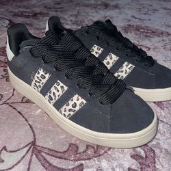 Size 7.5 Women Adidas