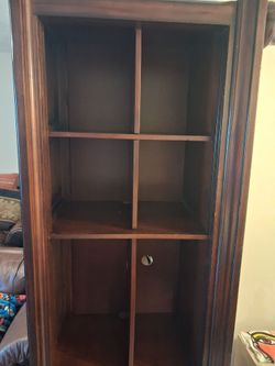 ENTRY-ENTERTAINMENT CENTER