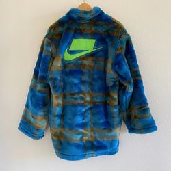 Nike sportswear plaid faux-fur logo jacket Womens Large DD4541-476