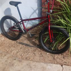 Like New G.T SLAMMER 20 INCH BMX