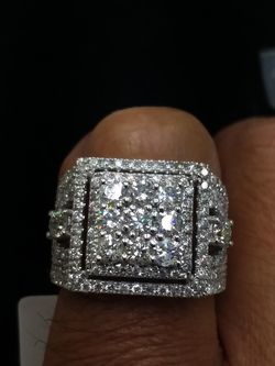 14k White Gold women ring 8.59 grams 2.83 ct vvs diamonds