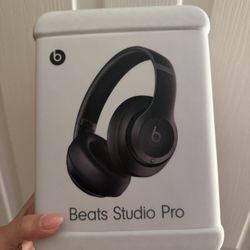 Beats Studio Pro