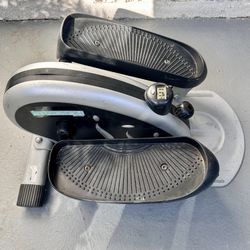 Stamina InMotion E-1000 Elliptical Trainer