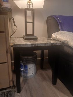 2 End TABLES WITH LAMPS INCLUDED 