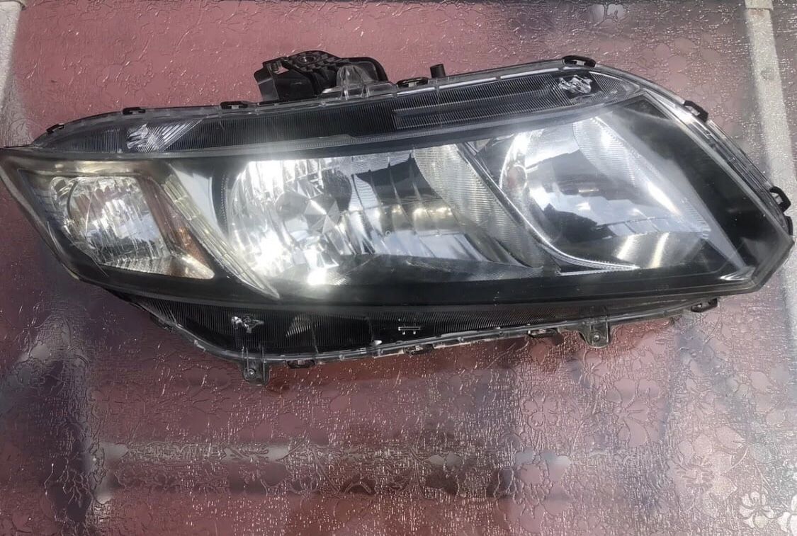 Headlight Assembly-Sedan DIY SOLUTIONS LHT02598 fits 13-14 Honda Civic