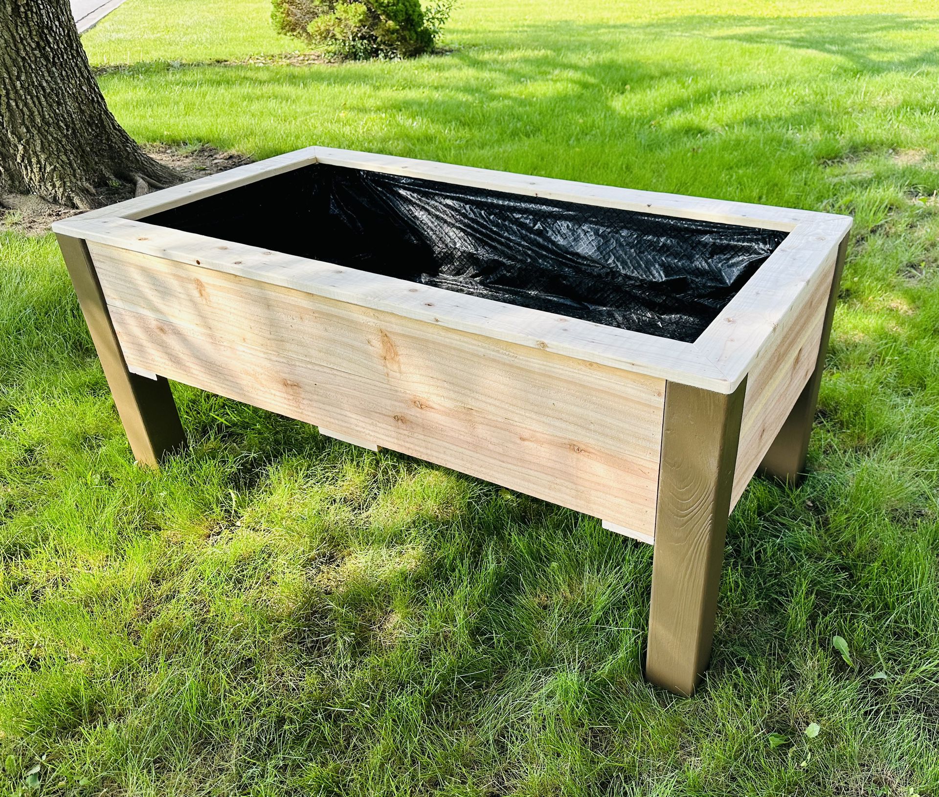 Cedar Planter Box Raised With Liner