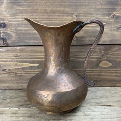 Vintage Solid Hammered Copper Pitcher / Vase (8.5” x 7”) 