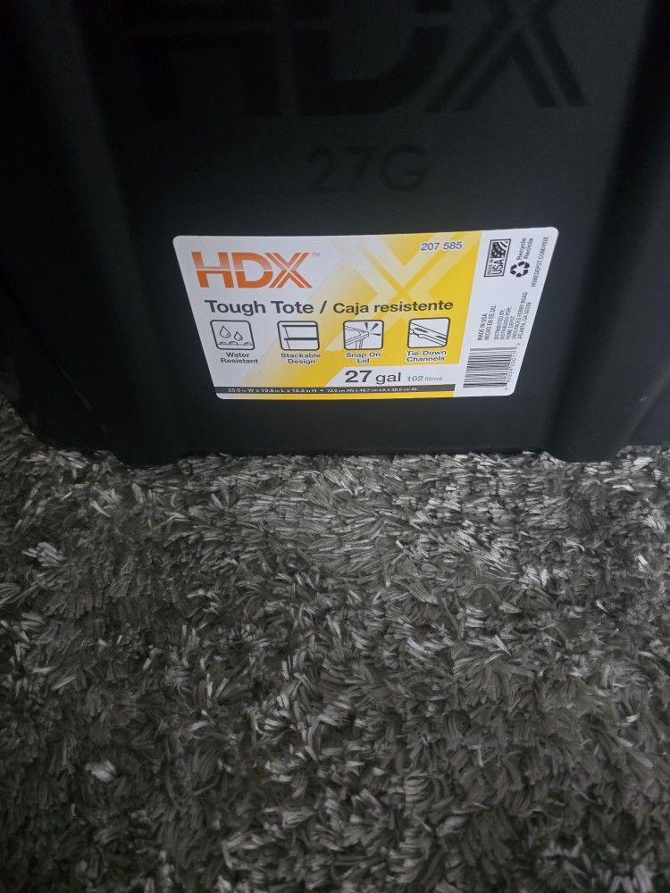 Resistant plastic containers 