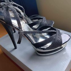  2 PAIR OF HIGH HEELS PLATFORM SANDALS GOLD AND SILVER