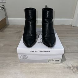 Steve Madden Black Croc-Pattern Ankle Booties