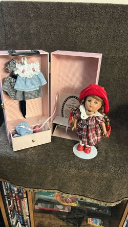 Patricia Kin Trunk Set