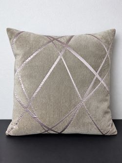 Brand New GIGIZAZA Decorative Velvet Pillow Covers – Set of 2