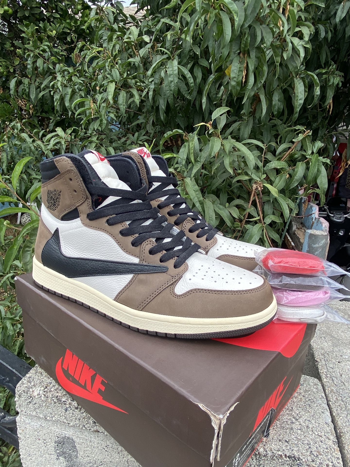 Travis Scott Jordan Retro 1 