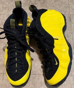 Nike foamposite optic yellow Wu tang basketball sneakers size 11
