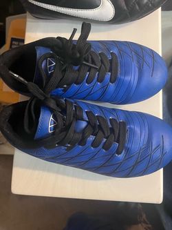 Little kid Cleats