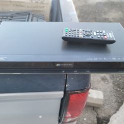 Blue Ray DVD Player With Remote Control $25 Pickup In Oakdale 