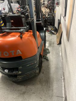 Toyota Fork Lift