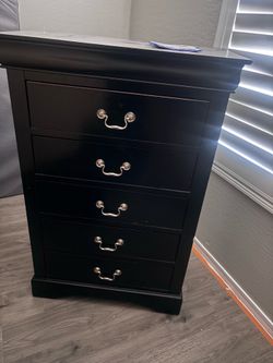 Dresser