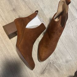 Women Boots Size 6.5