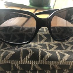 Sunglasses Michael Kors With Pouch 