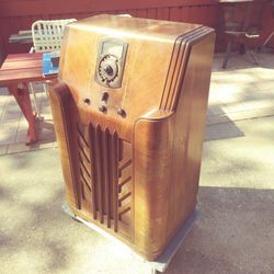 Philco Antique Radio 