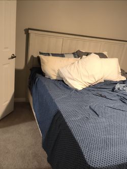 Bedroom set for sale 700 with mattress King size bed and  3 dresser draw pieces