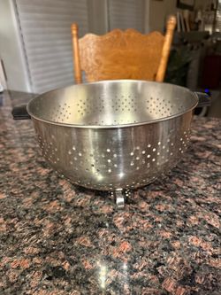 Stainless steel colander strainer