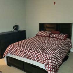 Bed Frame With Built IN Drawers And Shelves