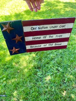 Patriotic Wooden American Flag Sign