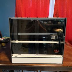 Like New RedLine Science Front Opening (Sliding) Reptile Terrarium/Tank! (22.5 Length x 16in Width X 20in Height)