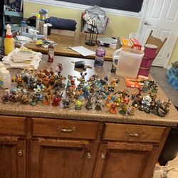 Skylander Figurines